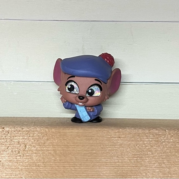 Disney Doorables Series12 Olivia from The Great Mouse Detective TARGET EXCLUSIVE - Picture 1 of 5